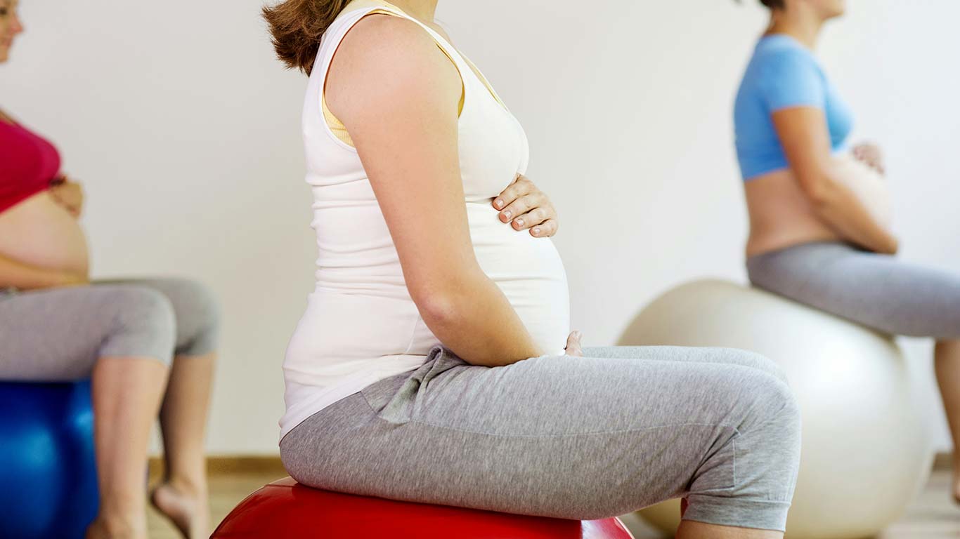 Ejercicio durante el embarazo con supervisión profesional